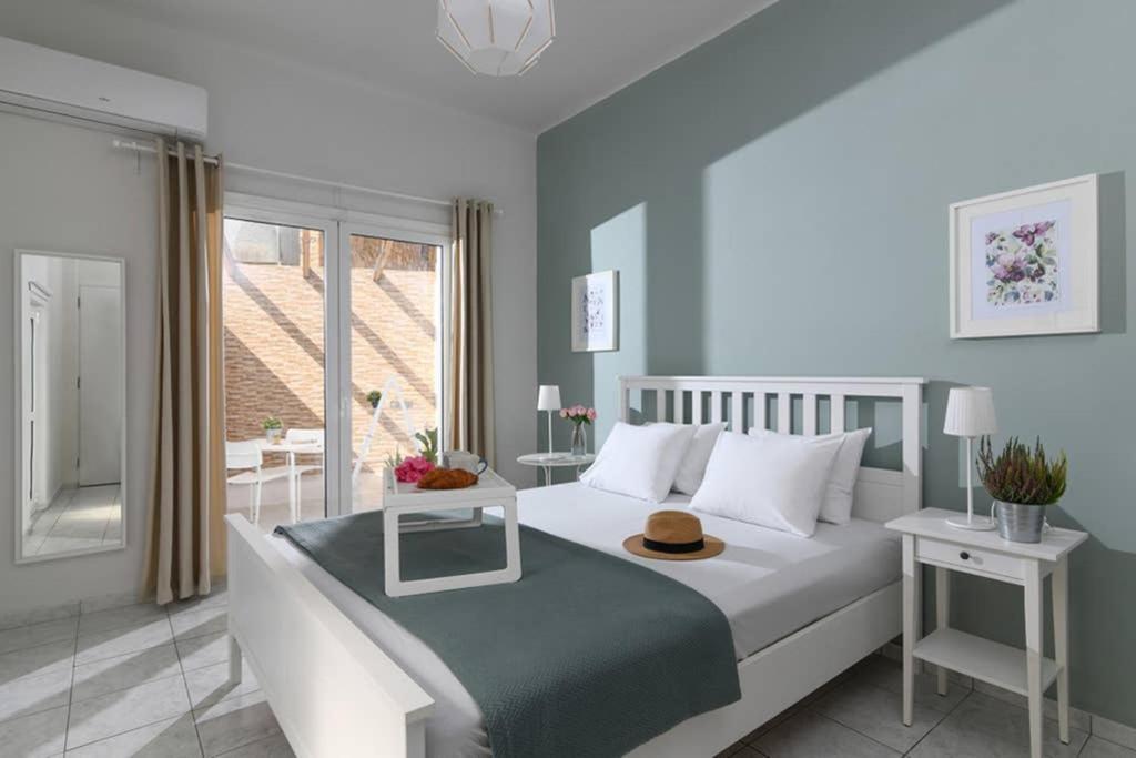 Stylish Apartment By City Center B Ираклион Экстерьер фото